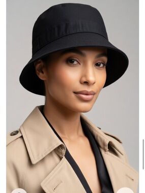 Burberry Classic Unisex Bucket Hat EUC